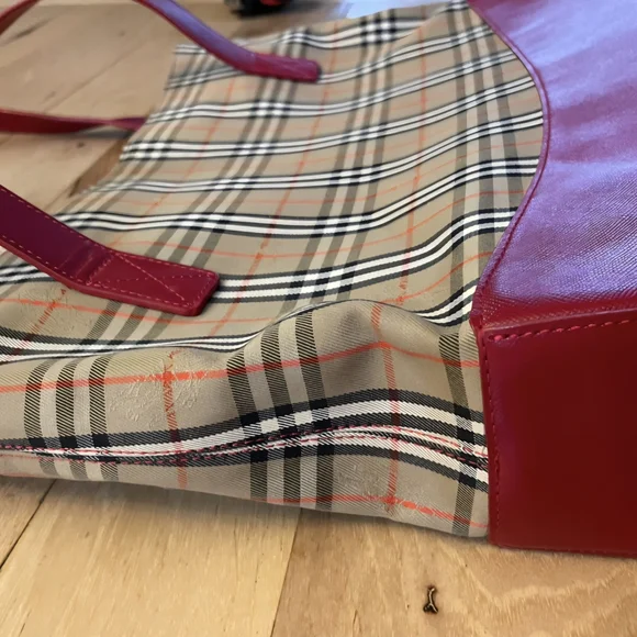 Vintage Burberrys Nova Check Tote Red Leather Trim - Picture 7 of 11